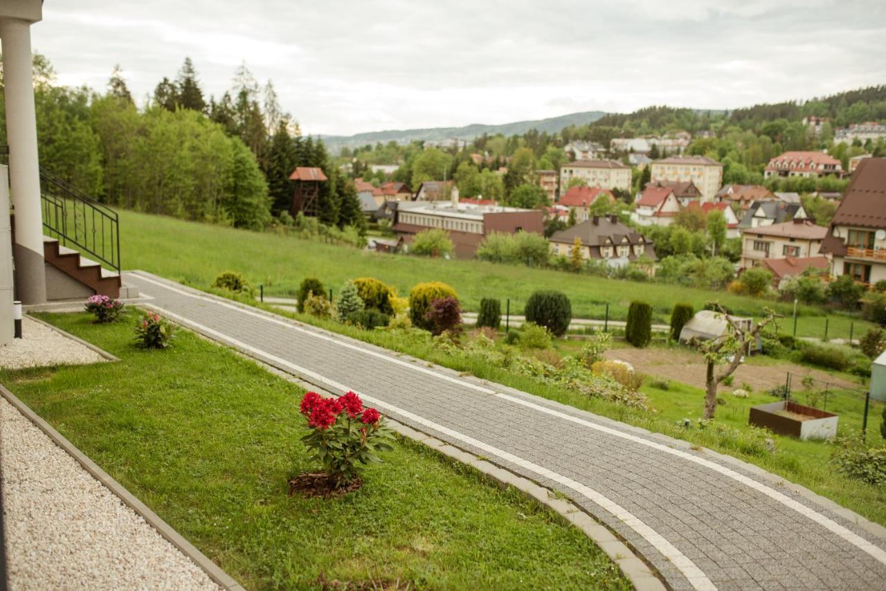 Sloneczna Rapsodia - Blisko Parku Zdrojowego - Piekny Widok - Ogrod - Taras Apartment Rabka
